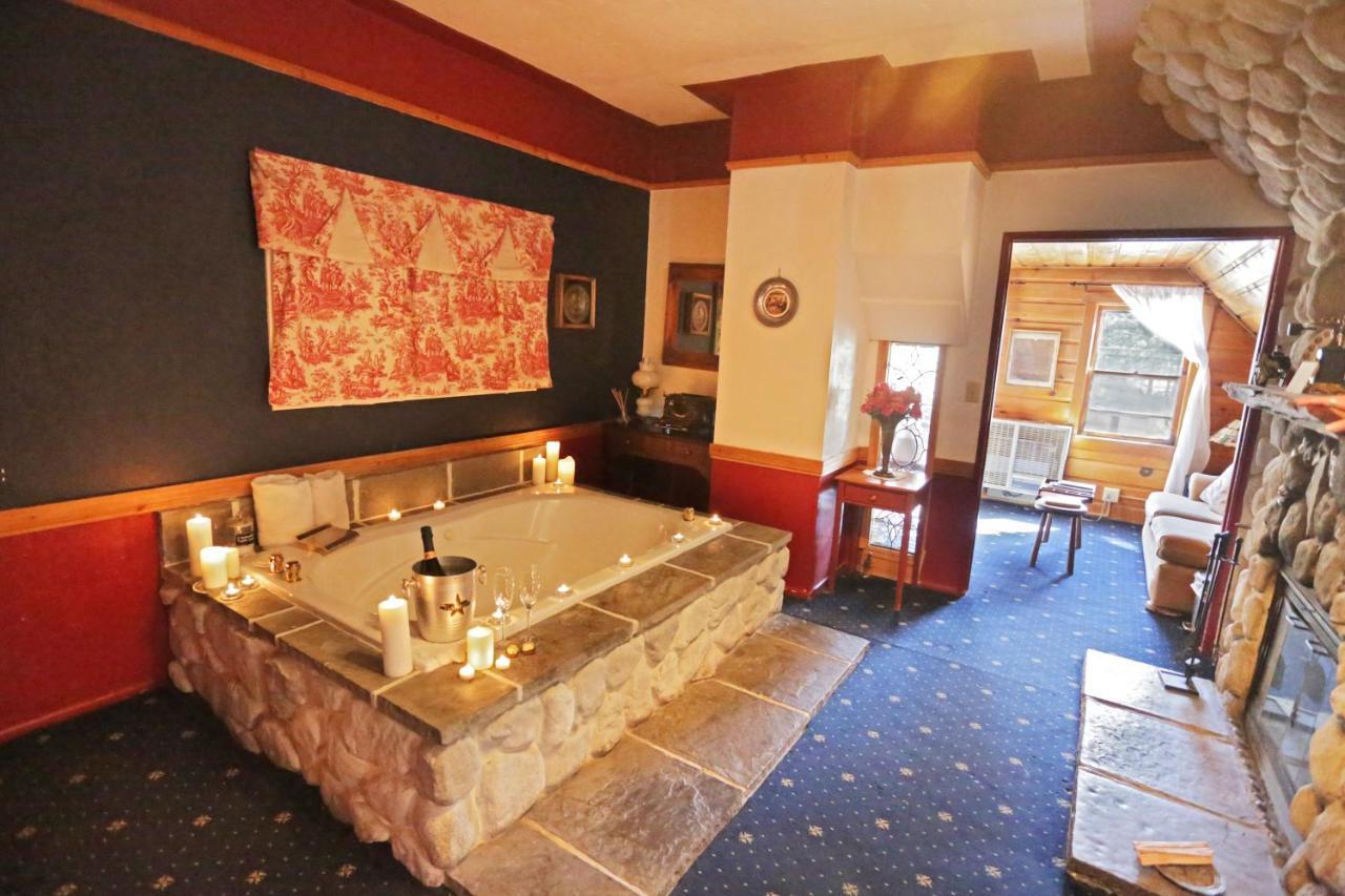 Bed and Breakfast Gold Mountain Manor Velké Medvědí jezero Exteriér fotografie