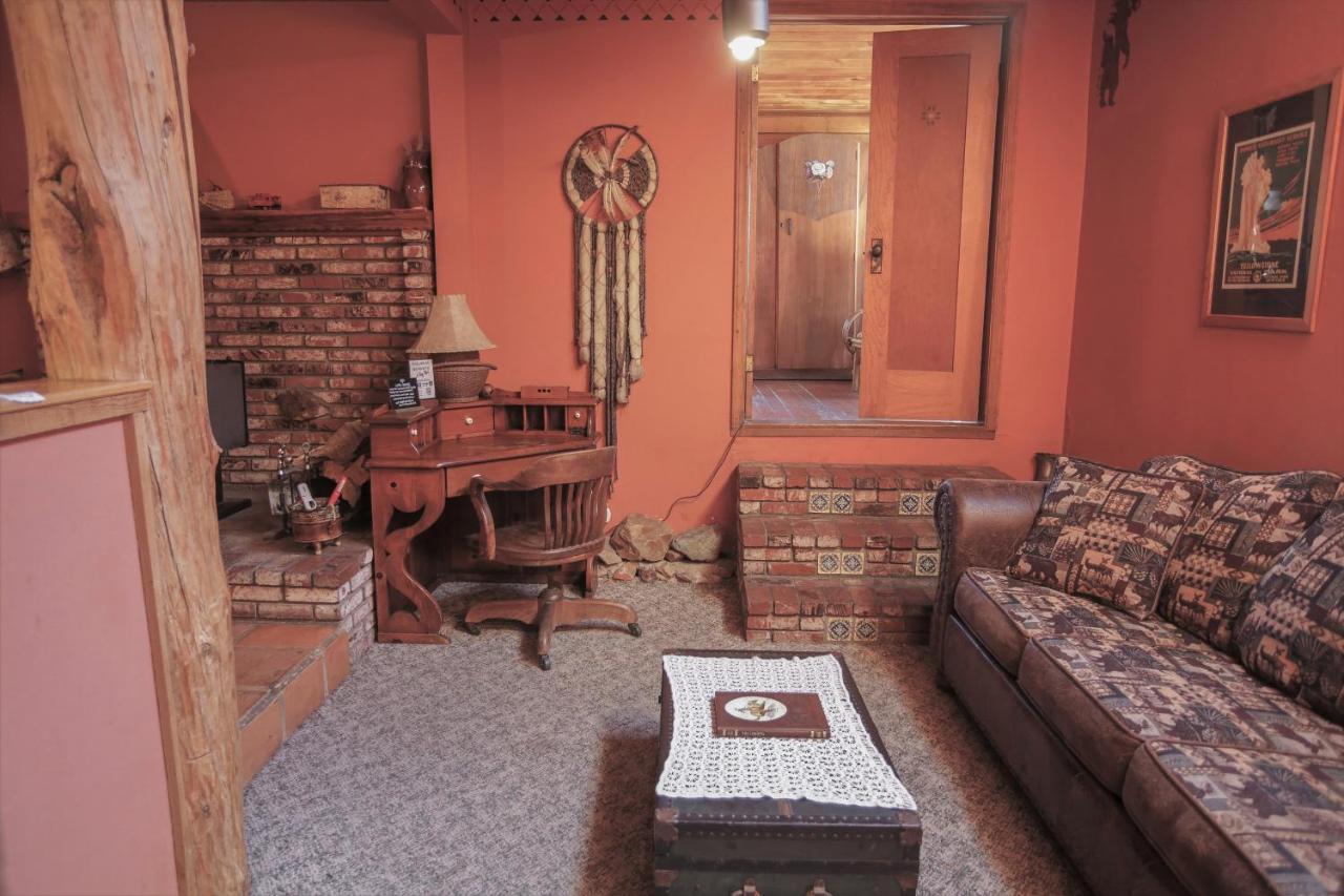 Bed and Breakfast Gold Mountain Manor Velké Medvědí jezero Exteriér fotografie
