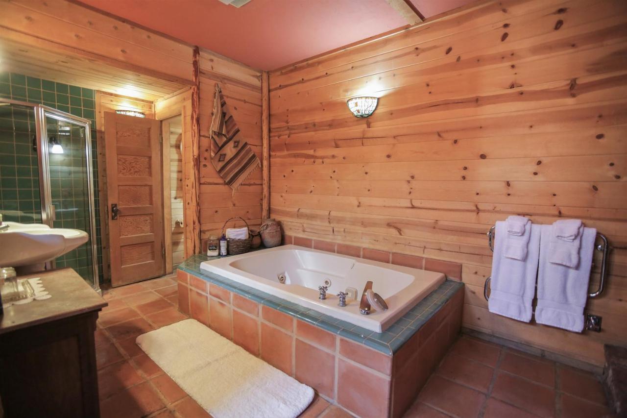 Bed and Breakfast Gold Mountain Manor Velké Medvědí jezero Exteriér fotografie